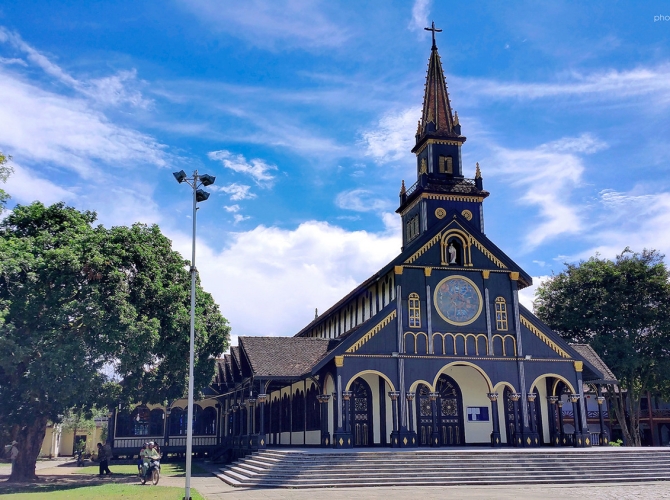 Nhathogokontum1